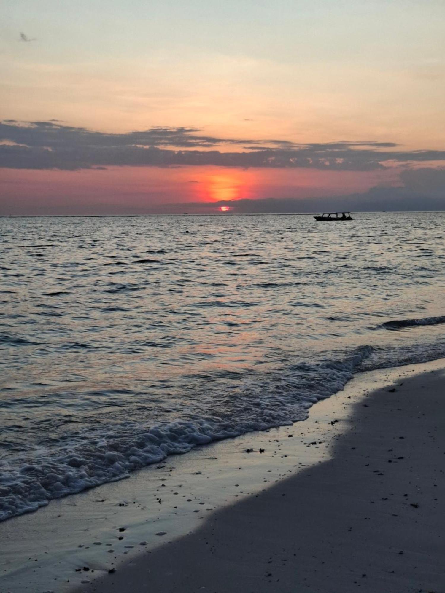 Mandala Beach Healing Rooms Gili Air Ngoại thất bức ảnh